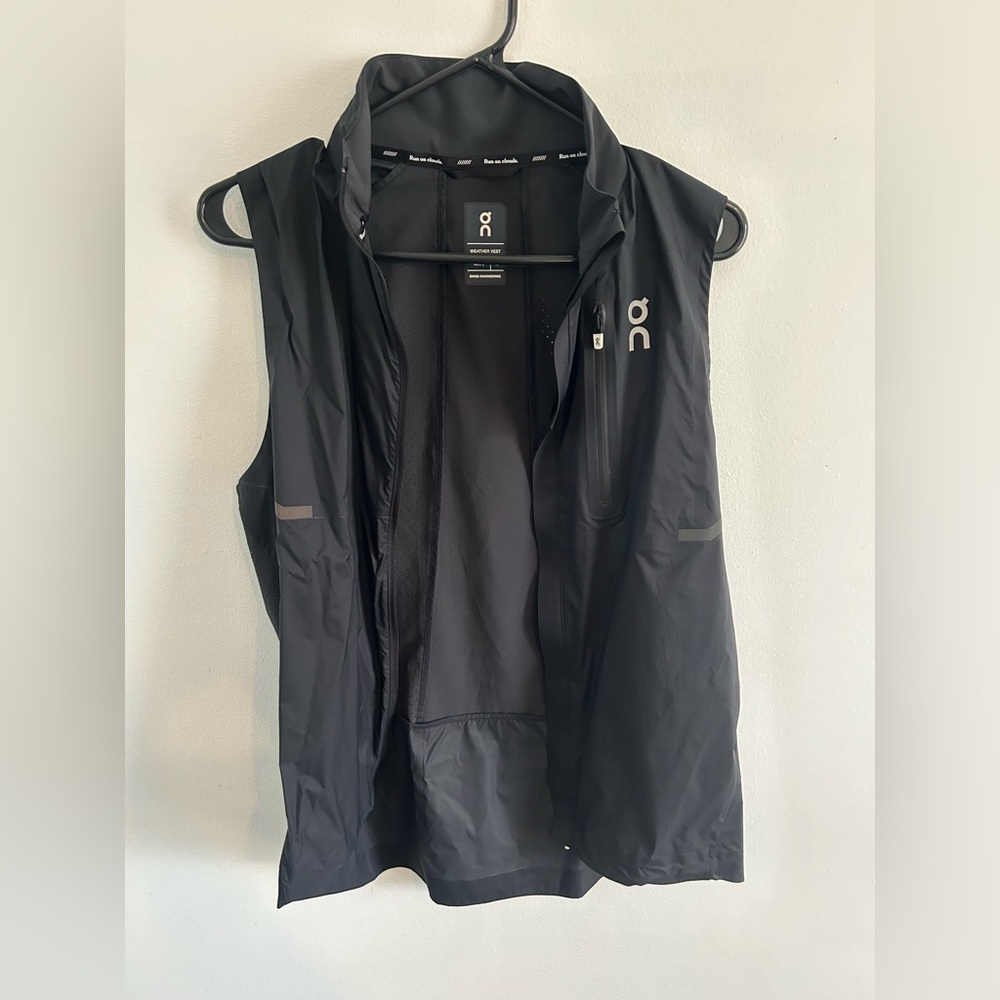 Men’s (M) On Cloud running vest